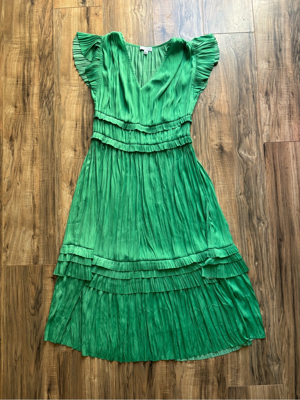 Current Air Sereia Pleated Midi Dress in Grass Green - Size M